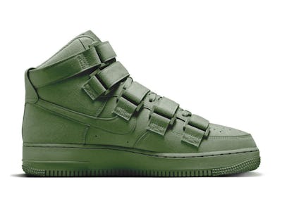 Billie eilish green shoes hotsell