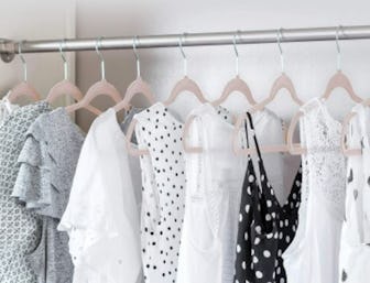 Zober Nonslip Velvet Hangers (50-Pack)