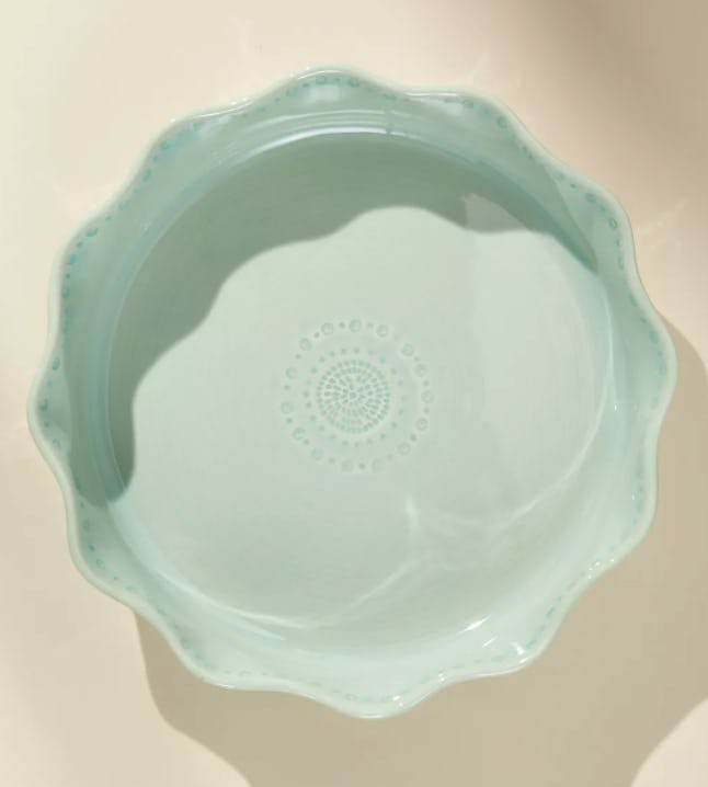Old Havana Pie Dish in color mint