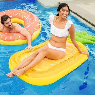 Greenco Giant Inflatable Pineapple Pool Float