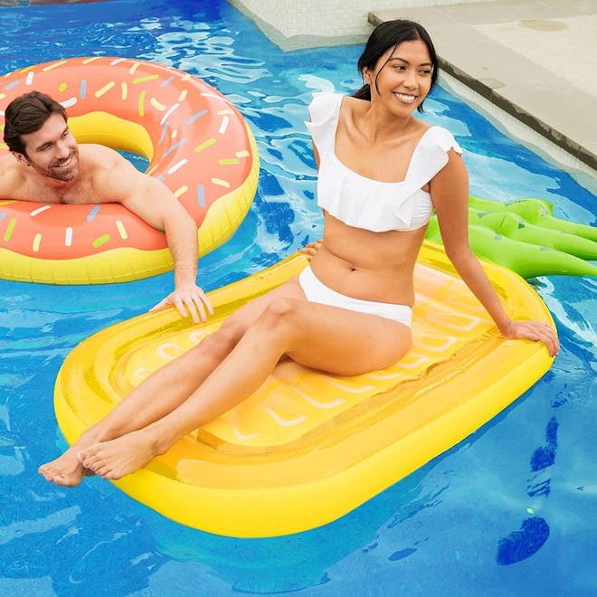 Greenco Giant Inflatable Pineapple Pool Float