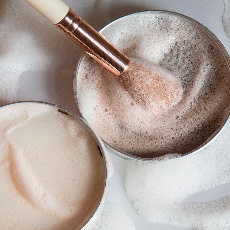 The Best Makeup Brush Cleaners On Amazon For A Deep Clean - BeautyNews.UK