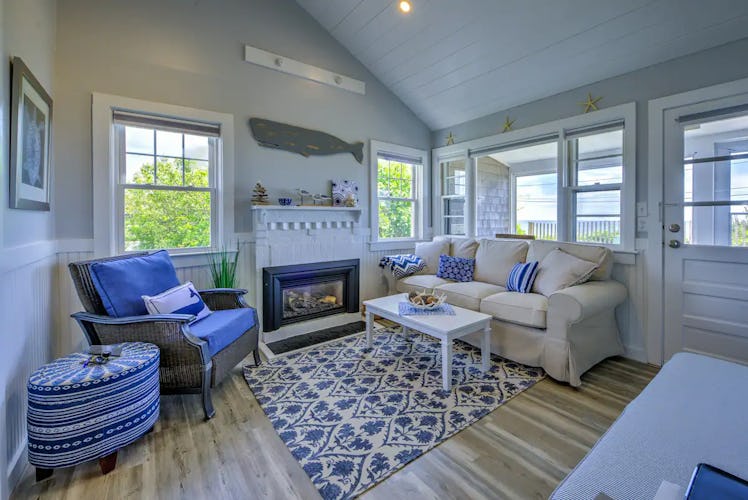 This ocean view cottage in Massachusetts is an Airbnb like 'The Summer I Turned Pretty' house. 