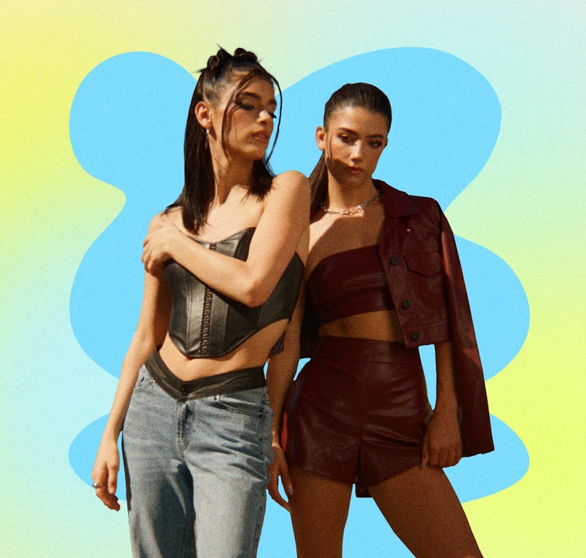 Charli & Dixie D'Amelio pose for Social Tourist before revealing their takes on controversial Y2K fa...
