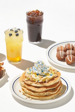 IHOP® Minion Specials – Ba Ba Banana Pancakes & Shakes!