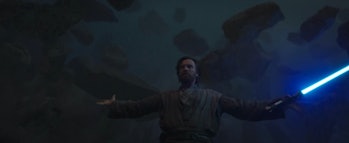 Obi-Wan (Ewan McGregor) lifts rocks in Obi-Wan Kenobi Episode 6