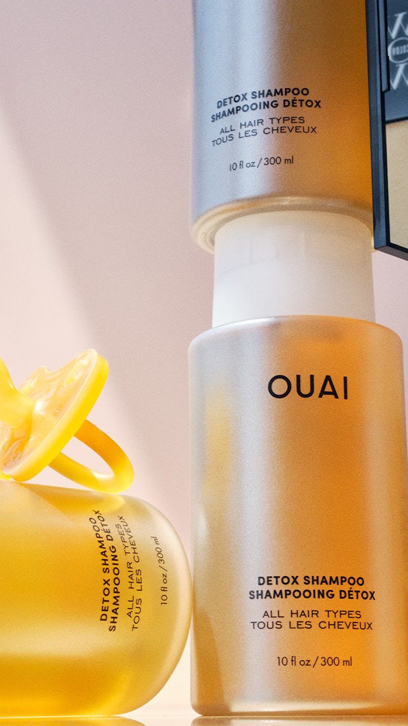 Two bottles of Ouai detox shampoo for pregnant women.
