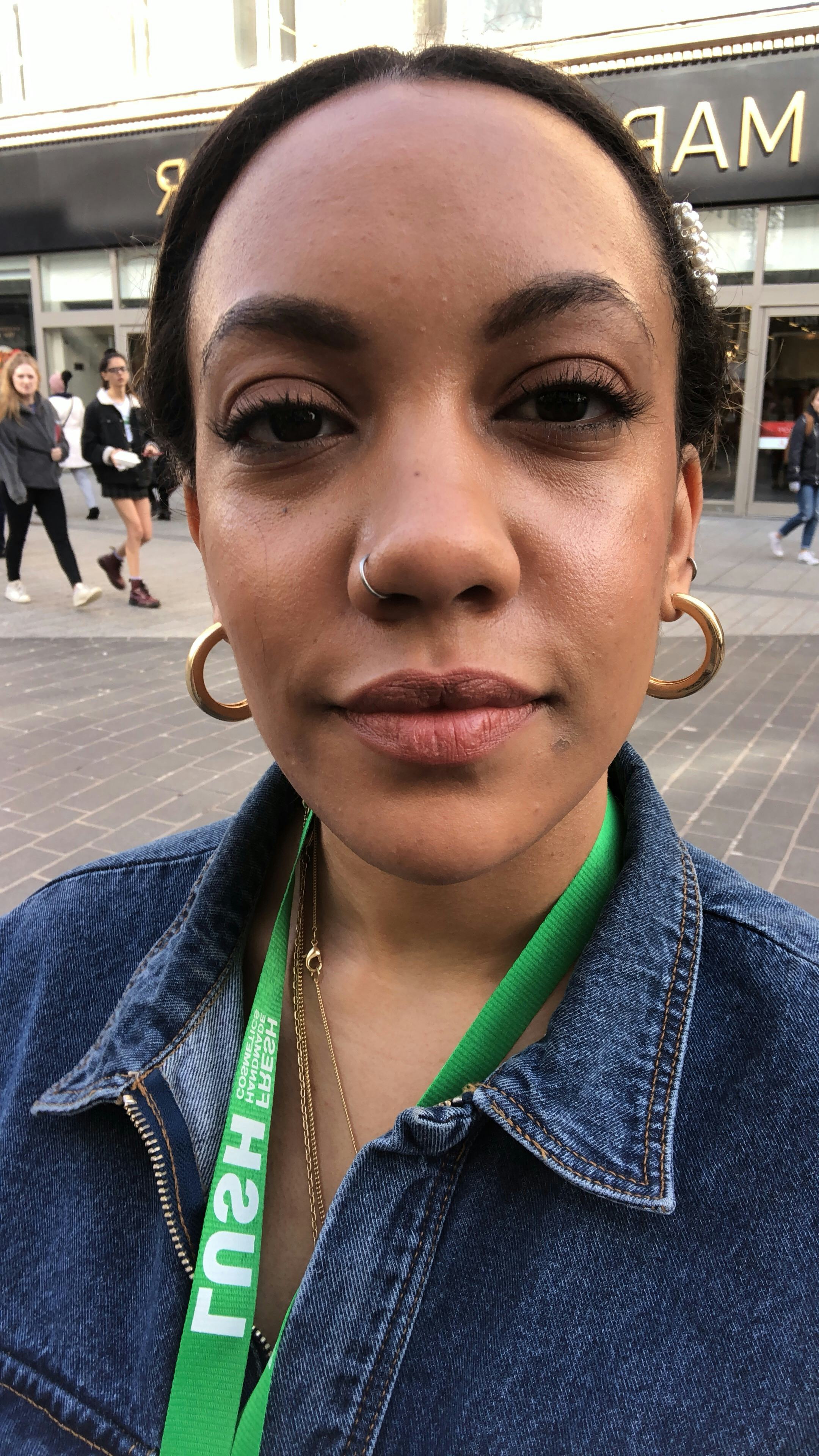 A photo of Jessica Morgan and her full bodied brows pre the 2020 traumatic incident.