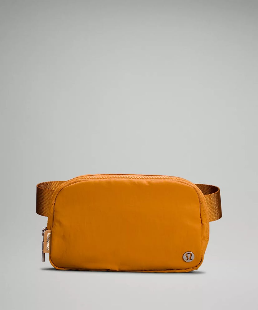 trendy fanny pack: the lululemon belt bag