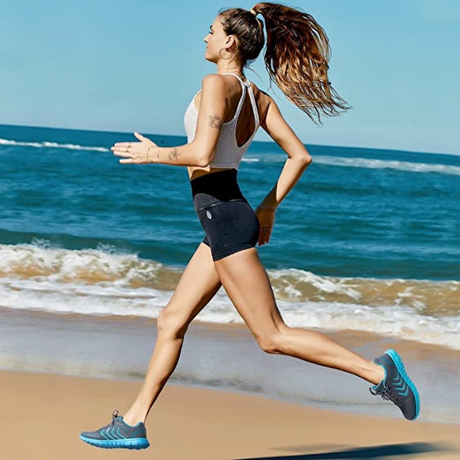 DUOYANGJIASHA Mesh Running Sneakers