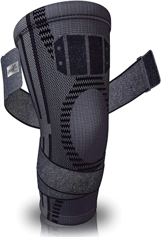 knee sleeve with strap