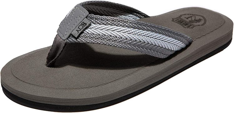 The NeedBo flip flops for sweaty feet have a wide sole for extra stability.