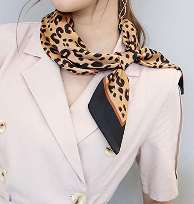 FONYVE Silk Feeling Scarf