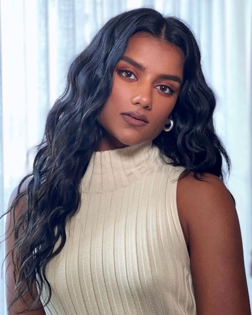 Simone Ashley makeup long waves