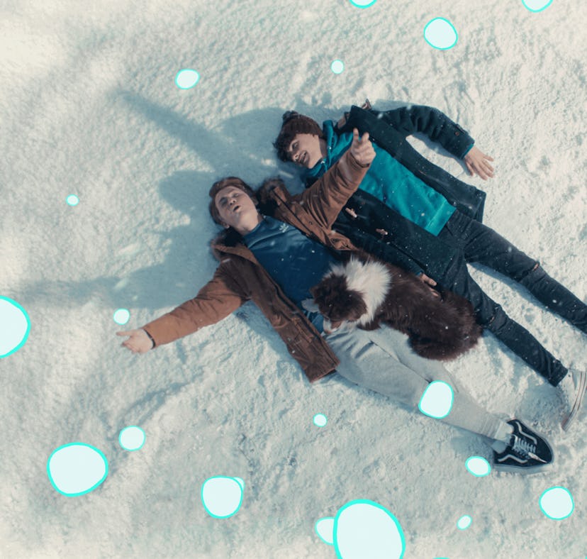 Kit Connor as Nick and Joe Locke as Charlie in 'Heartstopper' on Netflix