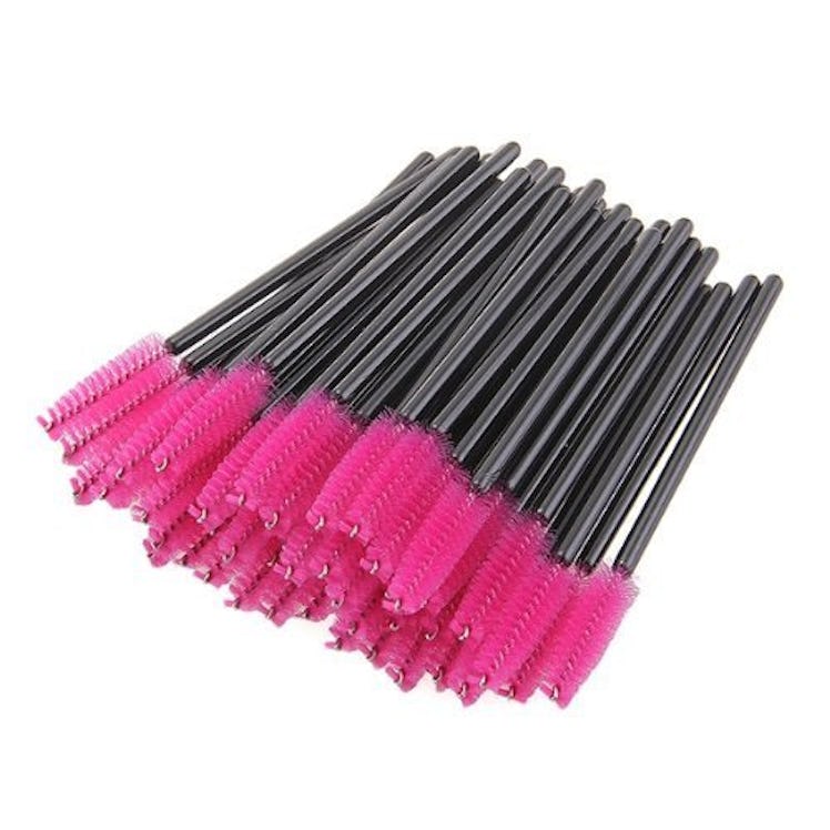 Use Shintop Disposable Eyelash Makeup Brush Mascara Wands as a hack to make your makeup routine so m...