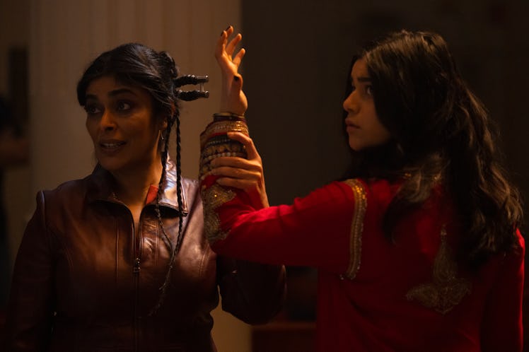 Nimra Bucha as Najma and Iman Vellani as Kamala Khan in Ms. Marvel Episode 3