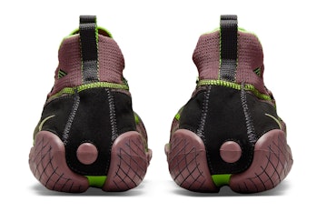Rear view of the Nike ISPA Link sneaker in burgundy and neon green