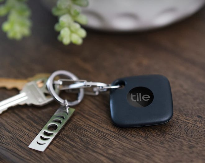 Tile Mate Blue Tooth Tracker