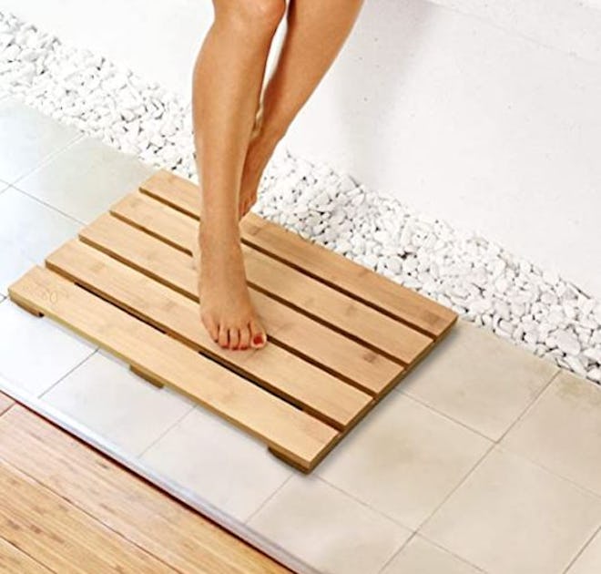 Signature Living Bamboo Bath Mat 