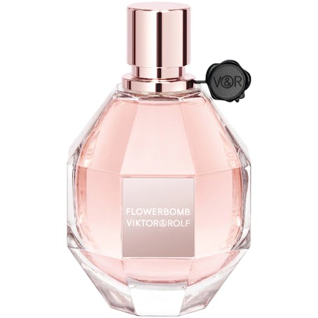 Flowerbomb Eau de Parfum is a similar perfume to Born Dreamer