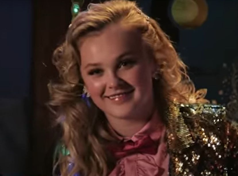 JoJo Siwa in the Season 3 trailer of High School Musical: The Musical: The Series 