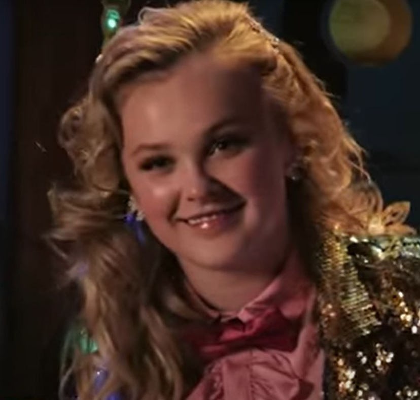 JoJo Siwa in the Season 3 trailer of High School Musical: The Musical: The Series