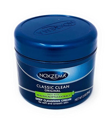  Noxzema Original Deep Cleansing Cream can remove even the heaviest makeup