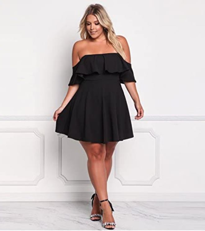 ROSIANNA Off Shoulder Strapless Ruffle Mini Swing Dress