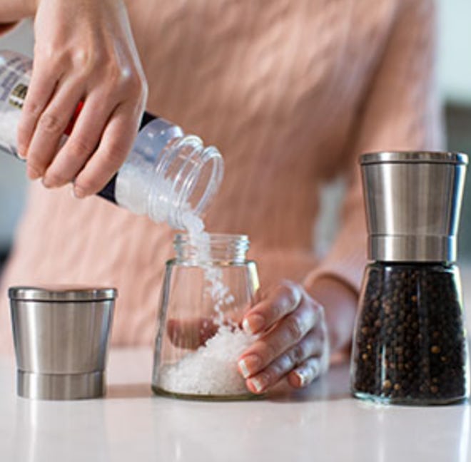 Modetro Salt and Pepper Shaker Set