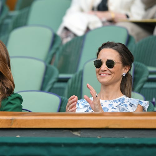 kate middleton pippa middleton in the stands