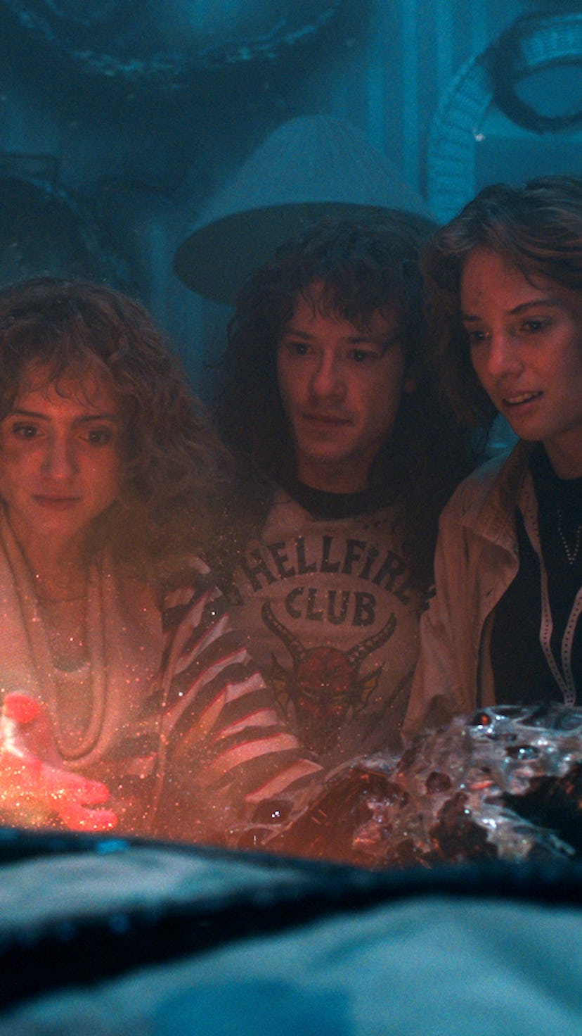 'Stranger Things' fans are hoping Robin and Nancy get together in Season 4.