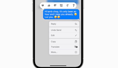 A screenshot showing how to undo send or edit messages in iOS 16.