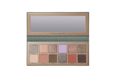 One of June 2022's best new beauty launches the anastasia beverly hills nouveau palette