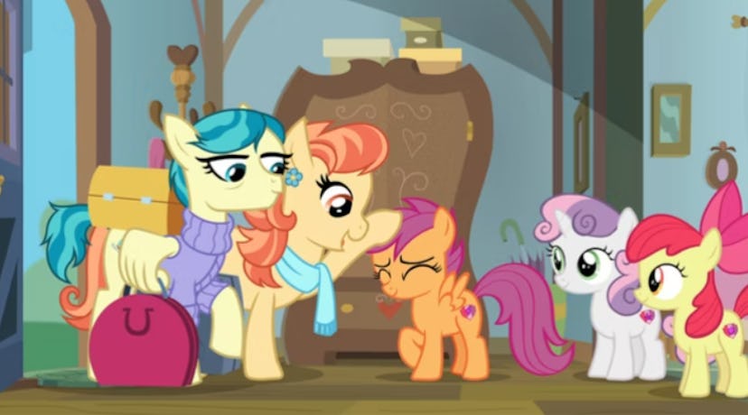 Scootaloo is raised by a lesbian couple, Aunt Holiday and Auntie Lofty.