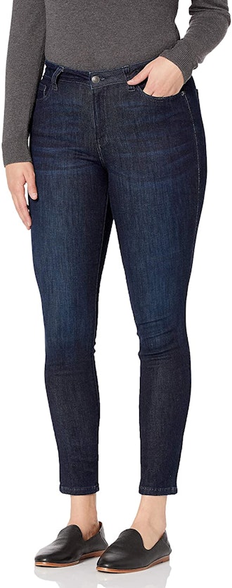 Amazon Essentials Mid-Rise Curvy Skinny Jeans