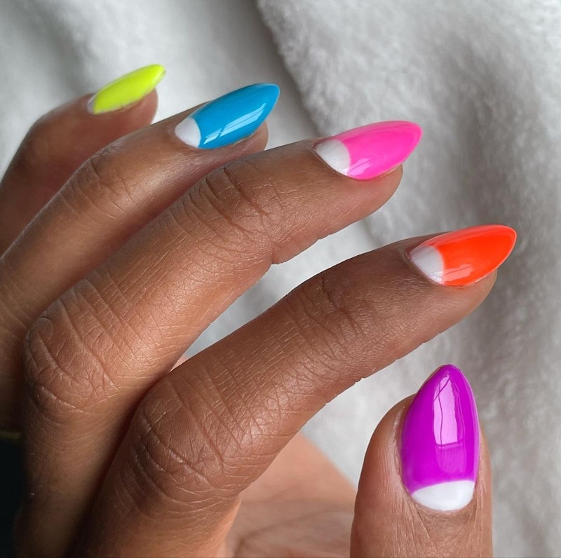 How To Take Off Acrylics With Hot Water Without Ruining Your Nails