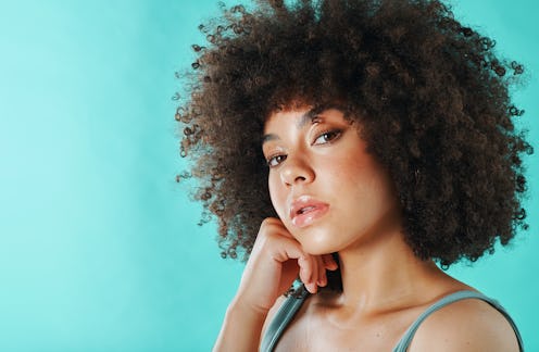 What to know about using bakuchiol vs. retinol on your skin.
