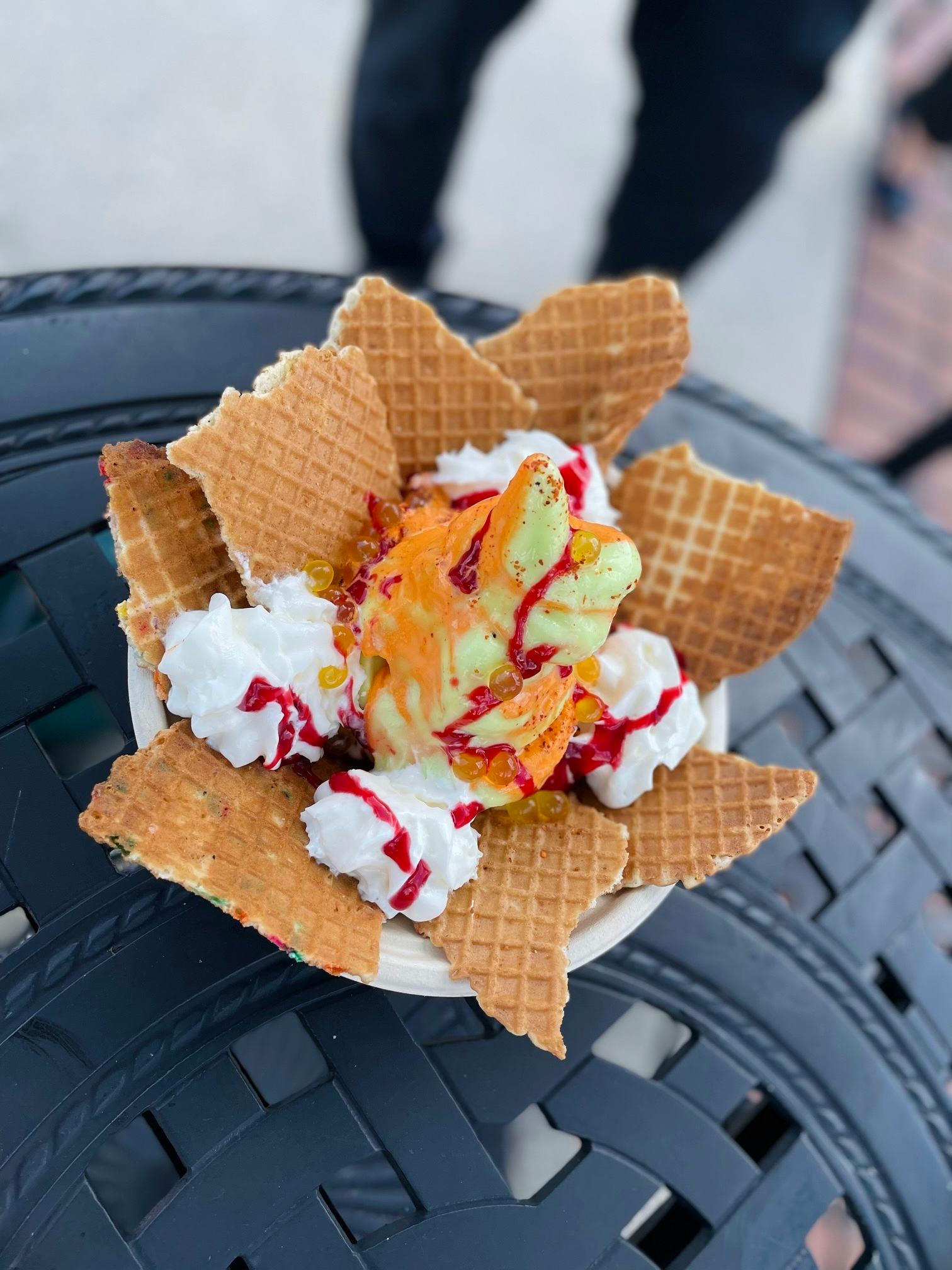 The Dole Whip nachos go at the top of the ranking of the Dole Whip treats at Disney.