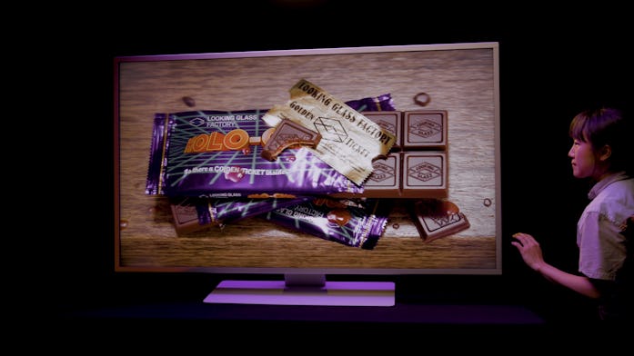Demo of Looking Glass Factory's 65-inch holographic display