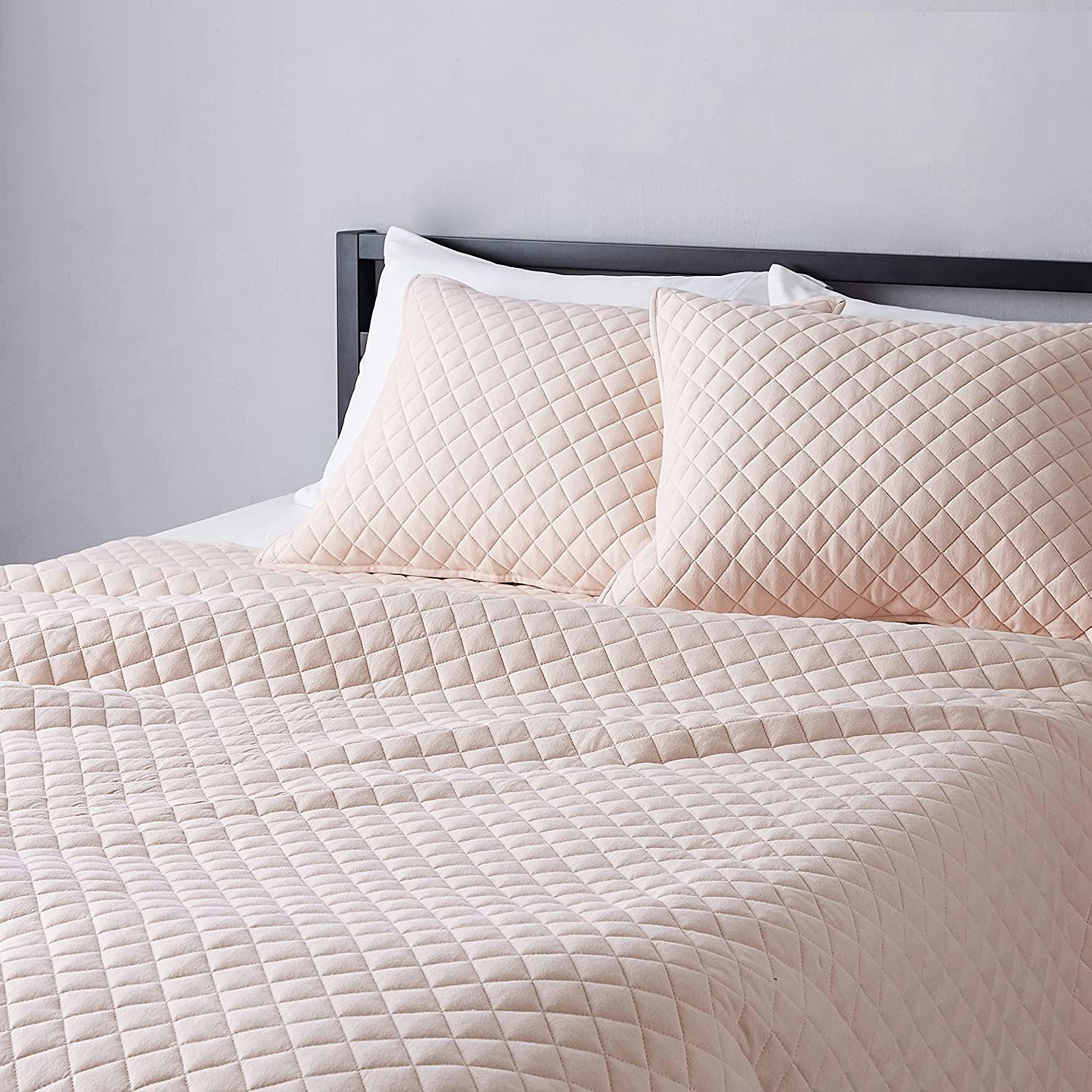 The 10 Best Lightweight Summer Quilts