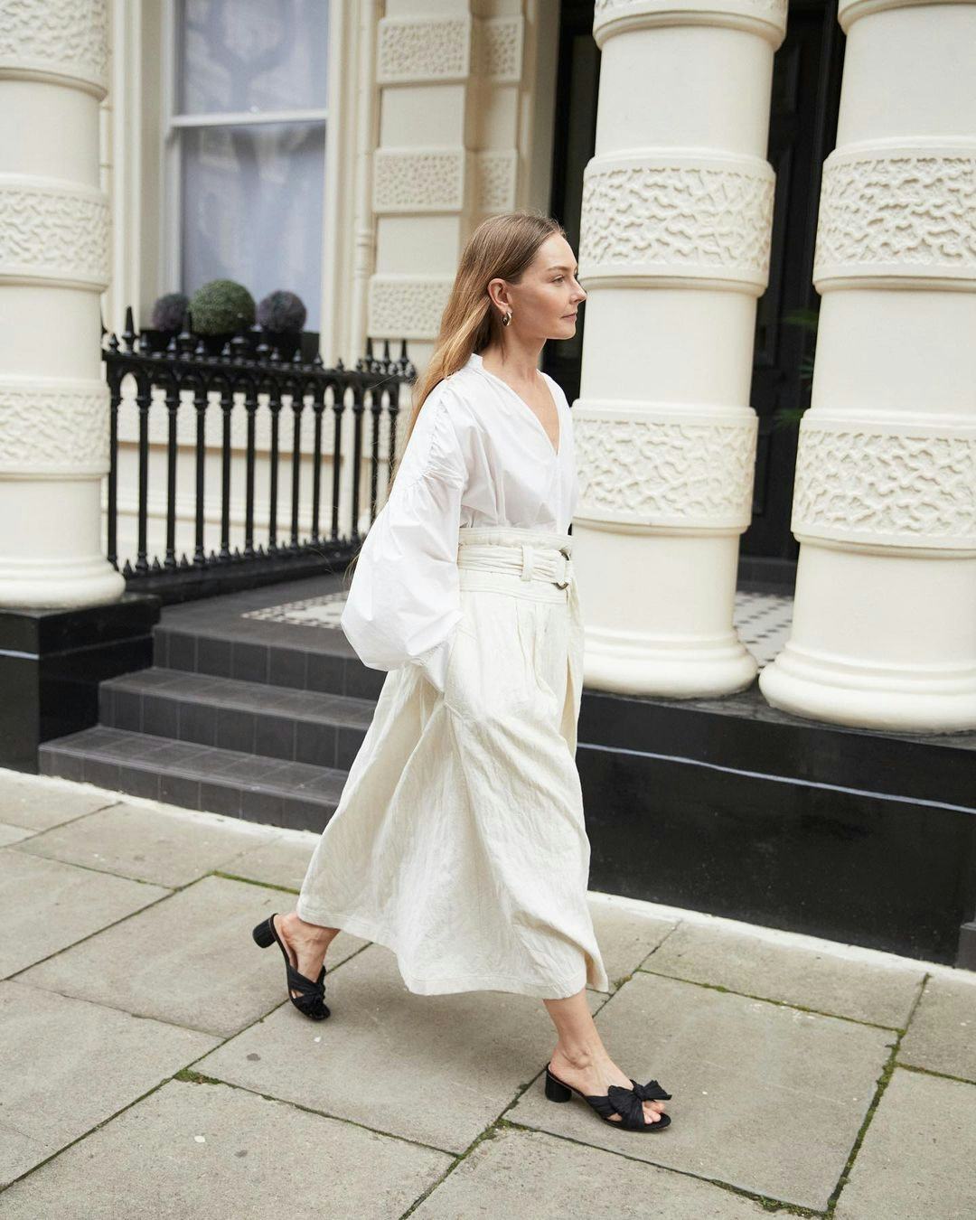 sissy chacon in linen pieces