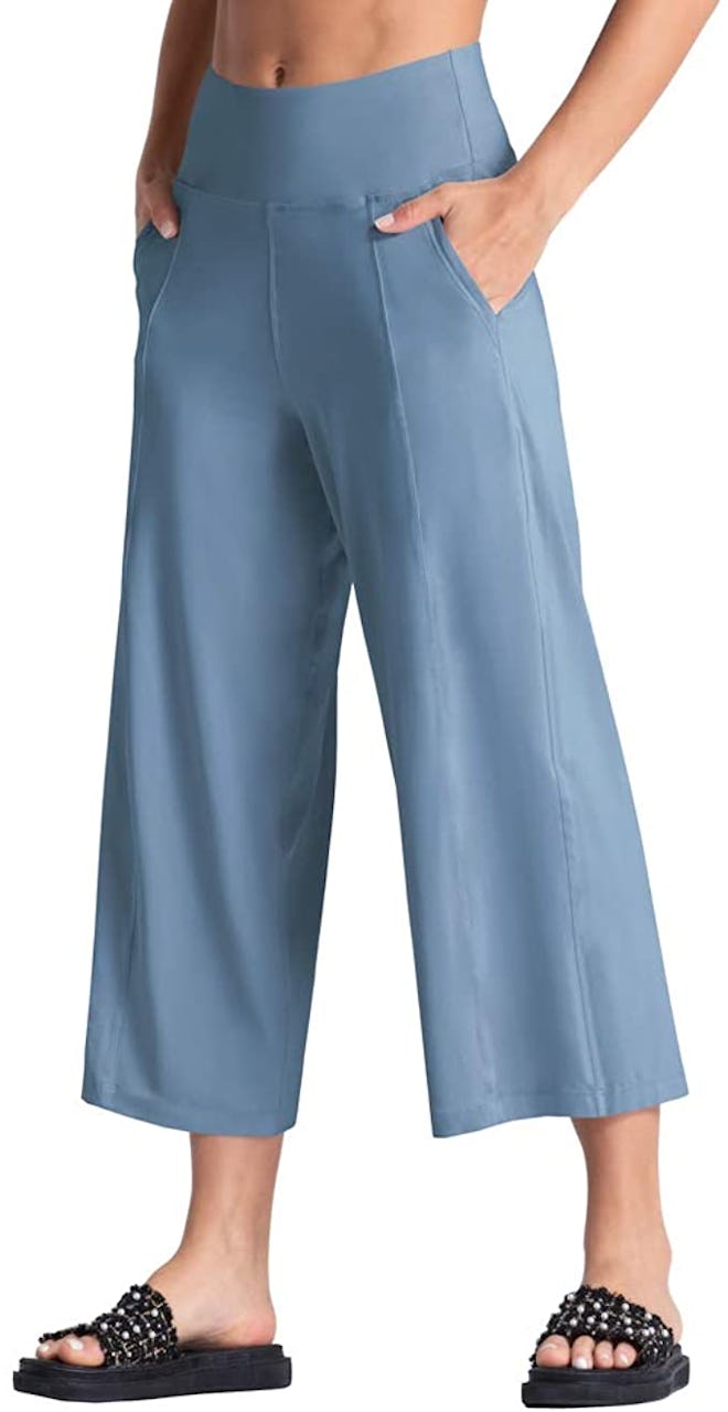 THE GYM PEOPLE Flare Crop Pants