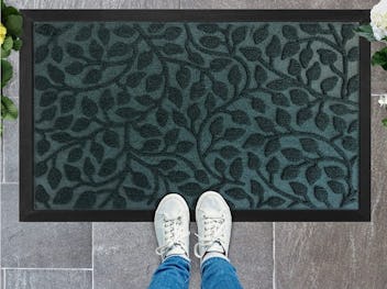 Green Gorilla Grip doormat, an affordable patio decor find
