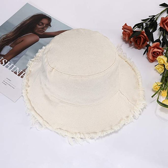 Boderier Wide Brim Cotton Bucket Hat