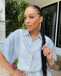 Tia Mowry backyard summer braids