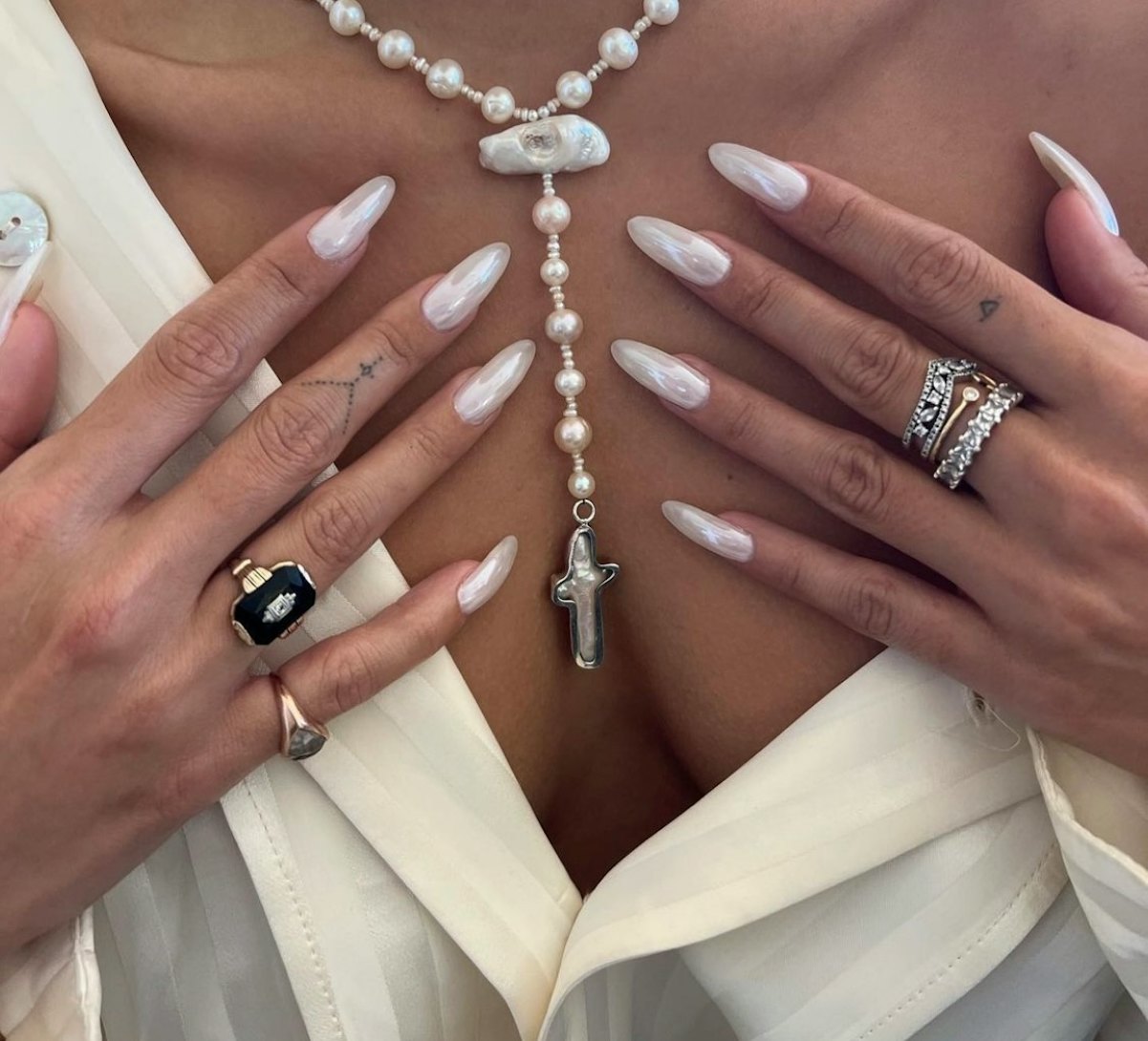 Hailey Bieber's Go-To Gel Nail Colors - wide 7