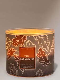 This fall candle is part of Bath & Body Works' fall 2022 collection. 