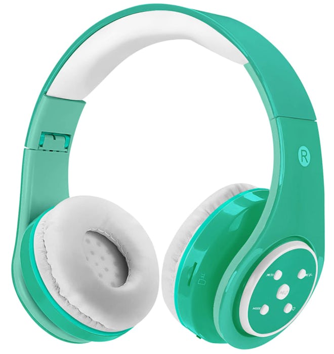 Woice Kids Wireless Bluetooth Headphones are a product that makes car trips easier with kids.