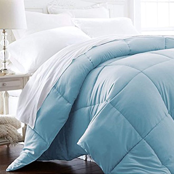 Beckham Hotel Collection Luxury Comforter